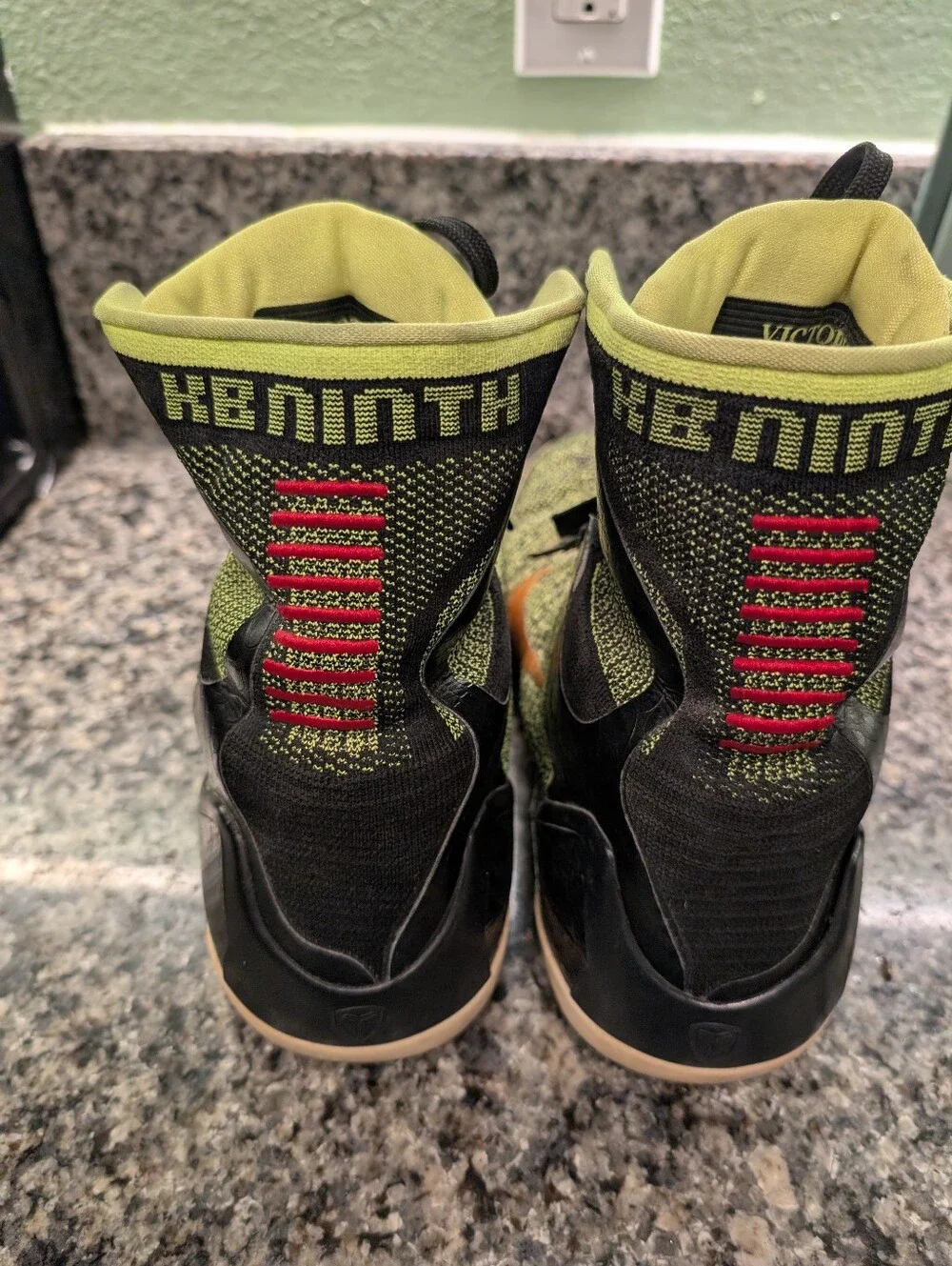 Nike Elite Victory Kobe Bryant Knit Hitops Size 12